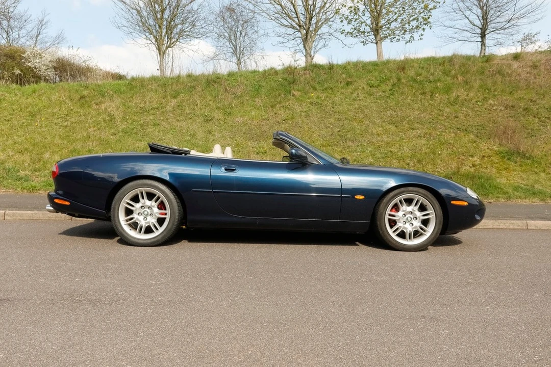 2000 Jaguar X100 XK8 - Image 15 of 30