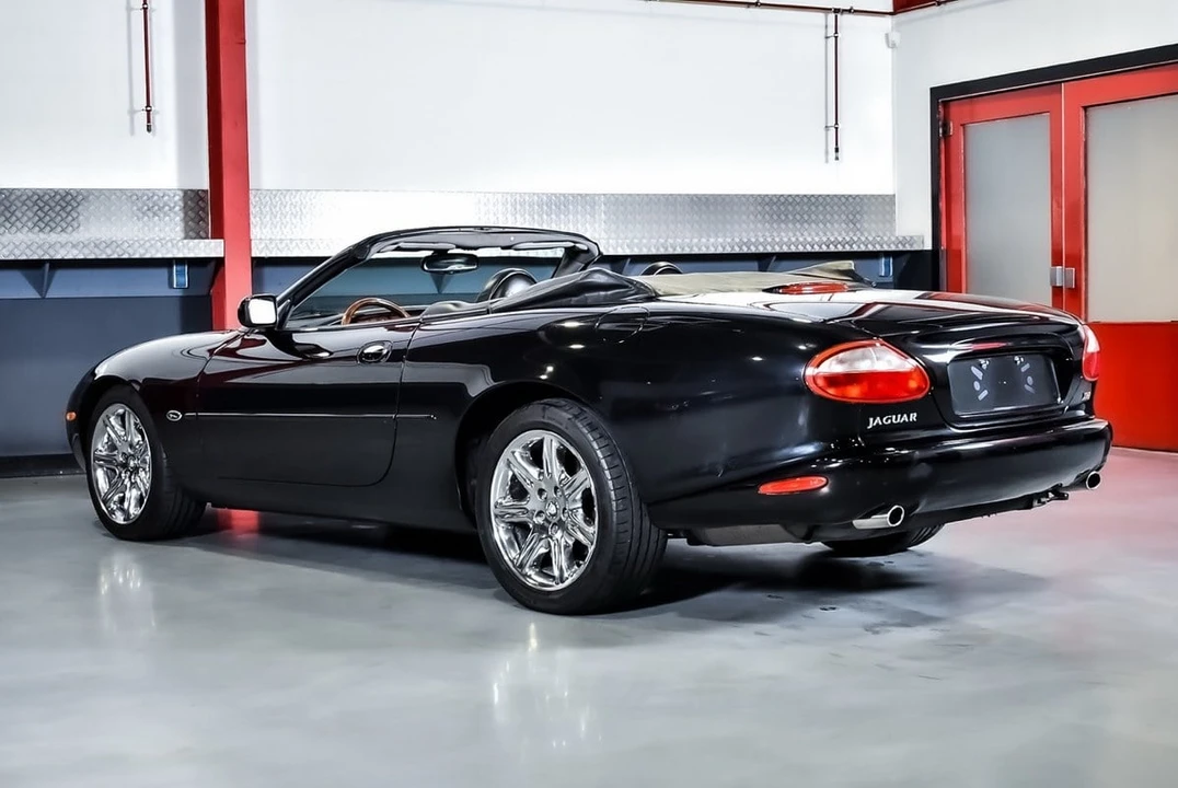2000 Jaguar X100 XK8 - Image 23 of 30