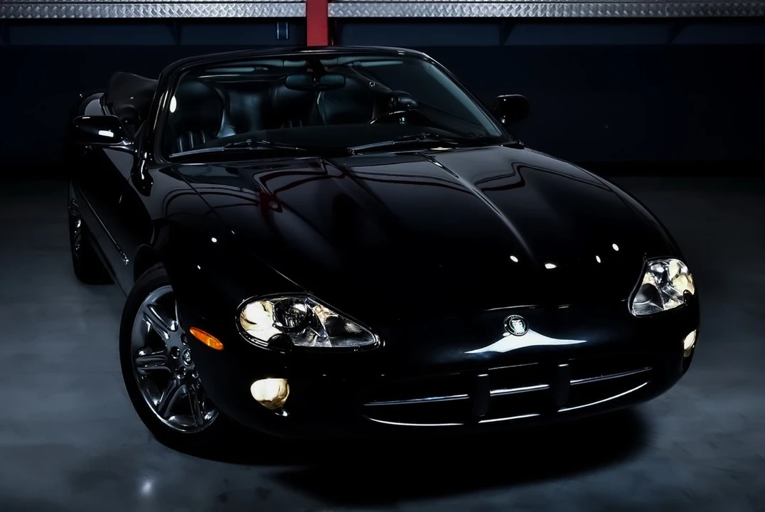 2000 Jaguar X100 XK8 - Image 7 of 30