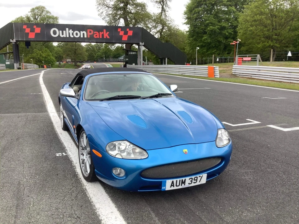 2000 Jaguar X100 XK8 - Image 4 of 30