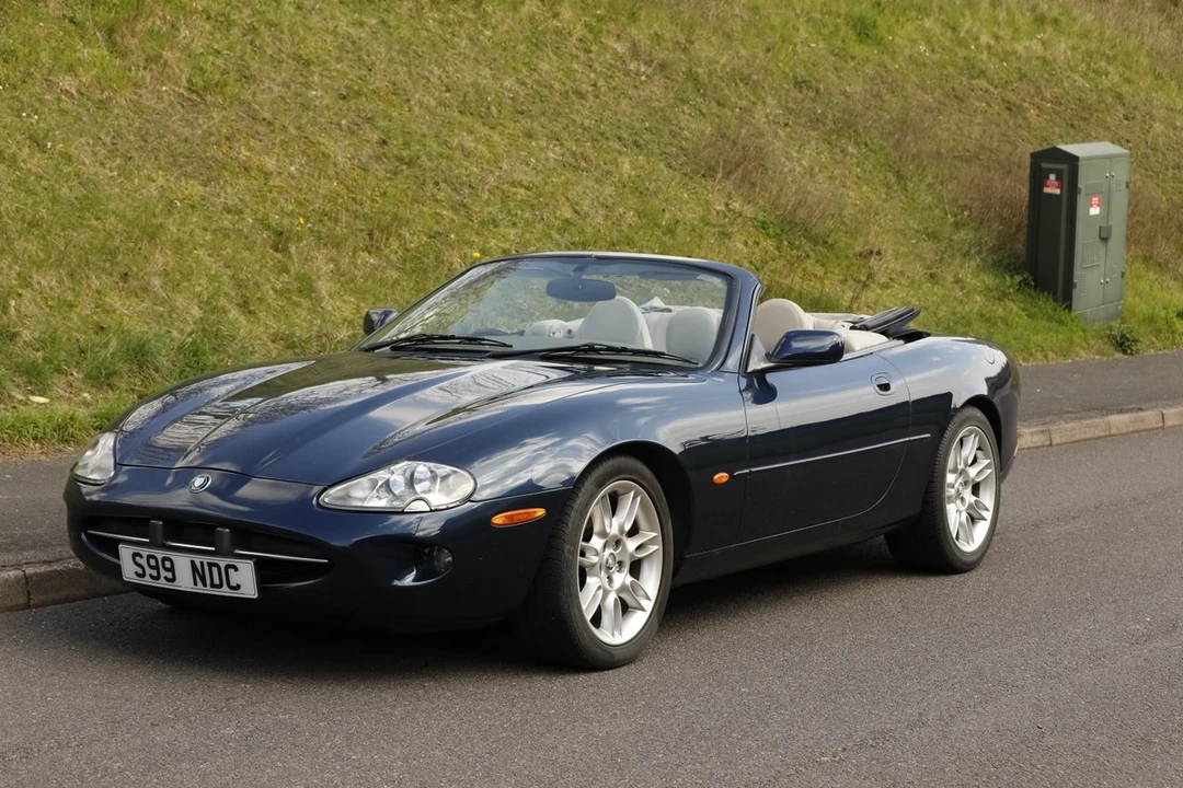 2000 Jaguar X100 XK8 - Image 10 of 30