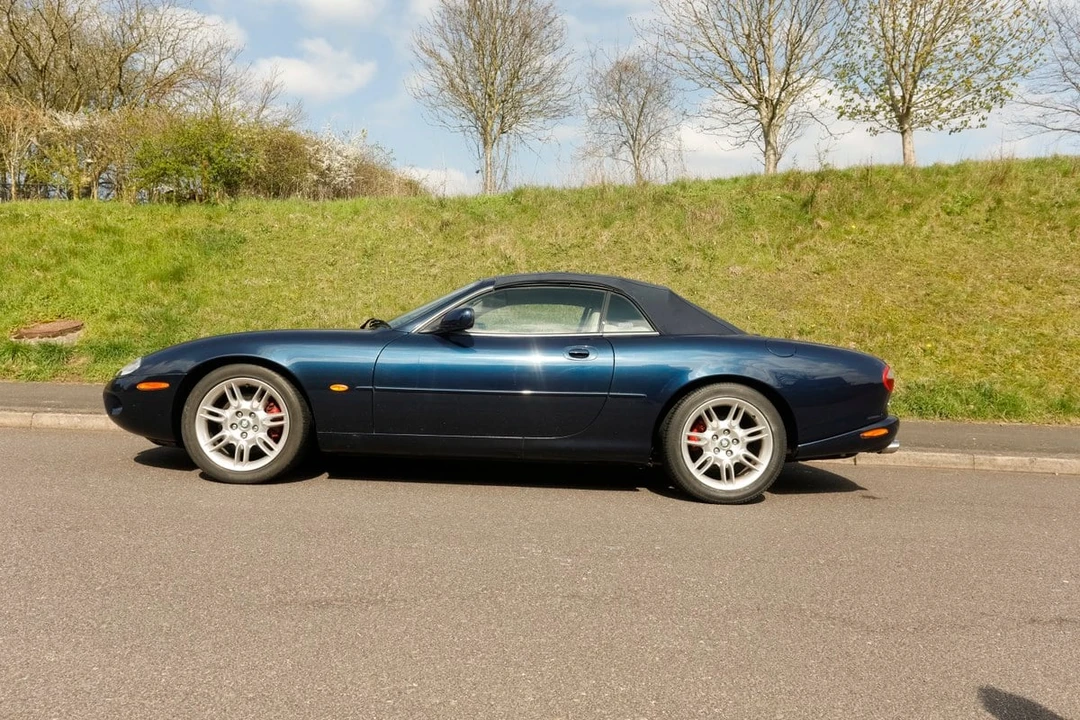 2000 Jaguar X100 XK8 - Image 28 of 30