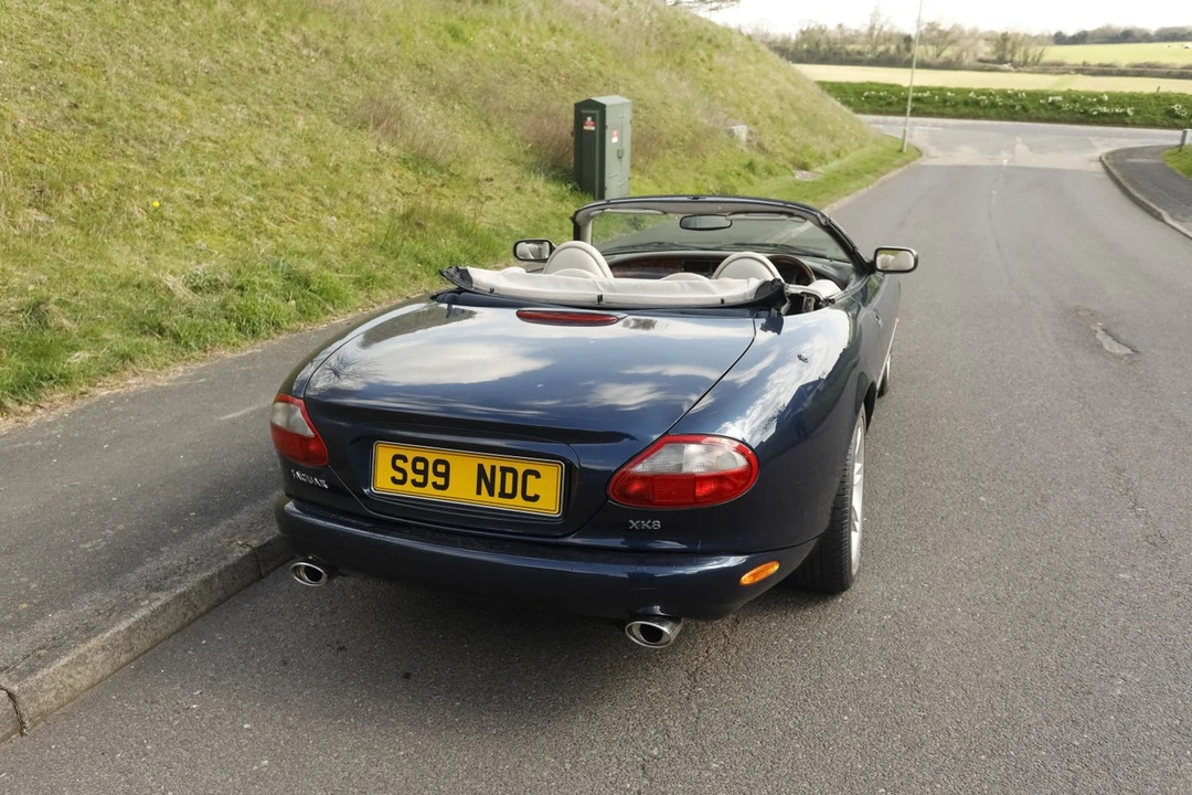 2000 Jaguar X100 XK8 - Image 22 of 30