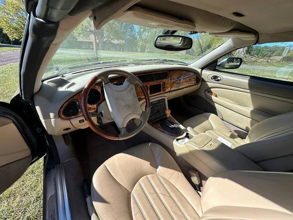 2000 Jaguar X100 XK8 - Image 2 of 3