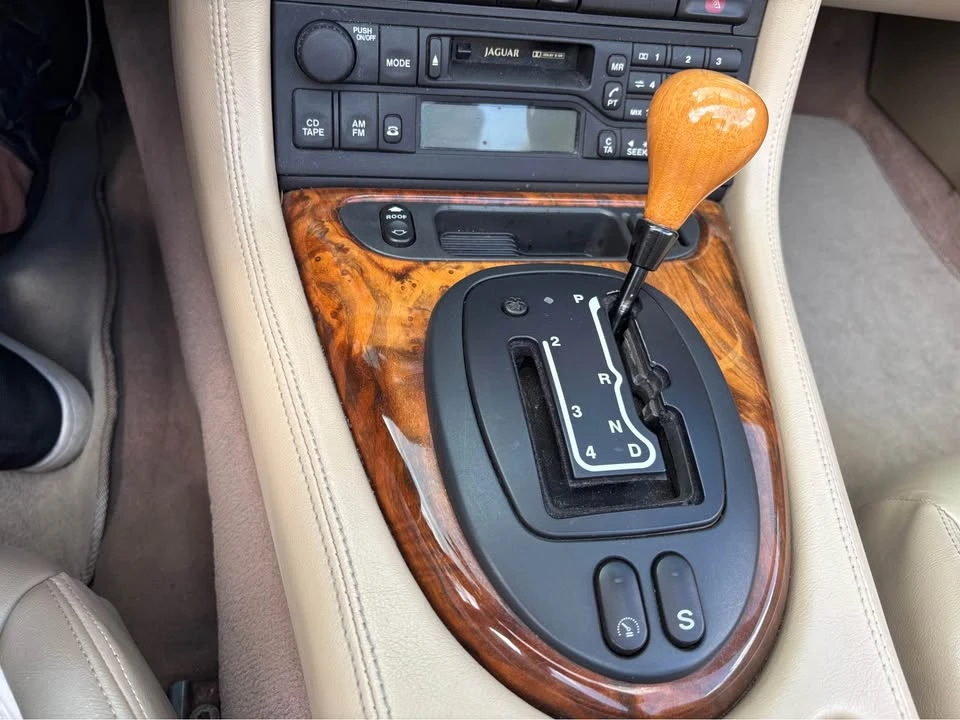 2000 Jaguar X100 XK8 - Image 6 of 15