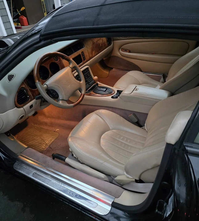 2000 Jaguar X100 XK8 - Image 11 of 12