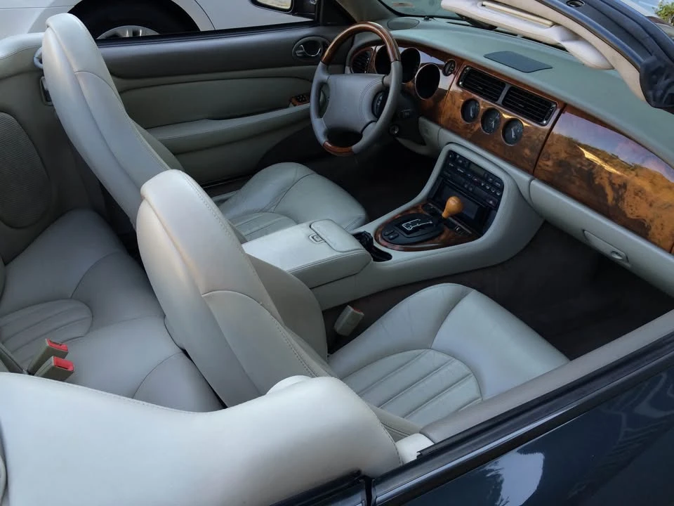 2000 Jaguar X100 XK8 - Image 3 of 4