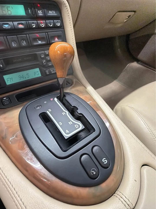 2000 Jaguar X100 XK8 - Image 14 of 17