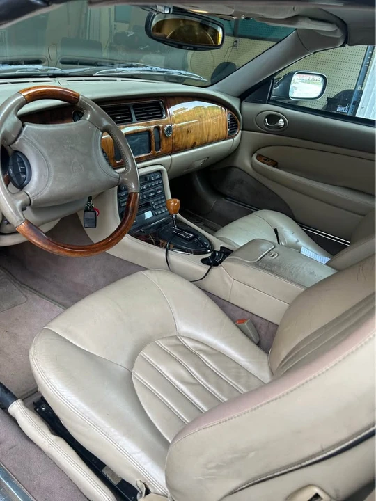 2000 Jaguar X100 XK8 - Image 2 of 8