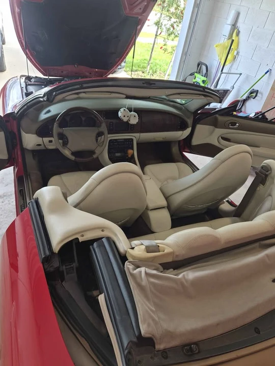 2000 Jaguar X100 XK8 - Image 2 of 3