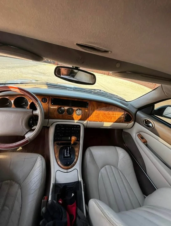 2000 Jaguar X100 XK8 - Image 4 of 7