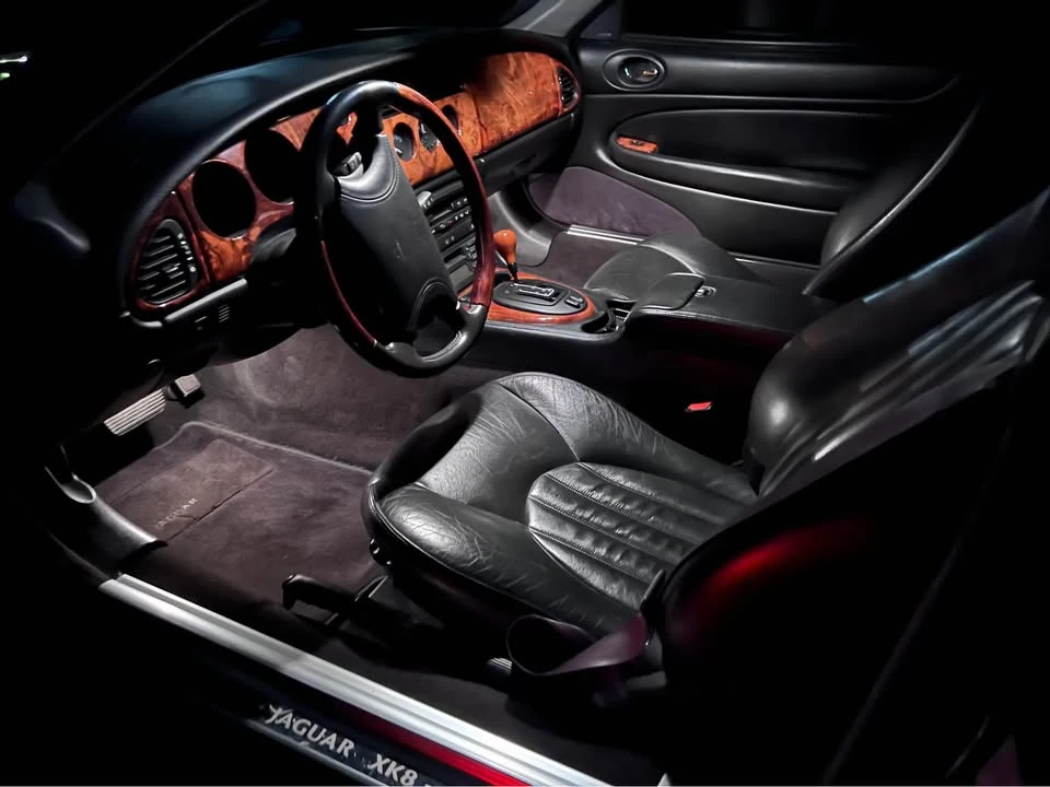 2000 Jaguar X100 XK8 - Image 4 of 4