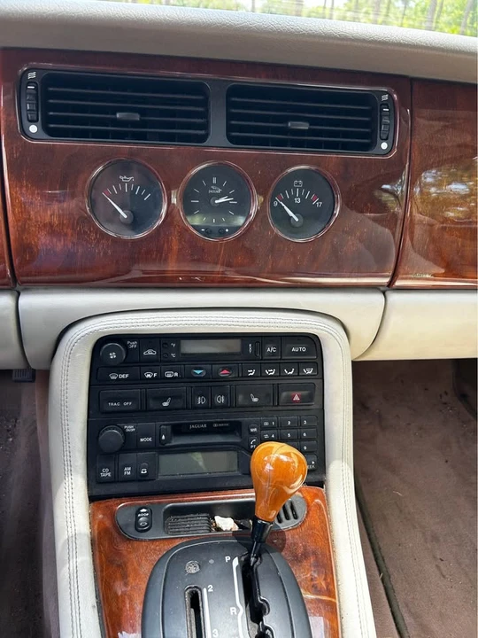 2000 Jaguar X100 XK8 - Image 3 of 11