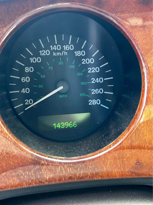 2000 Jaguar X100 XK8 - Image 2 of 11