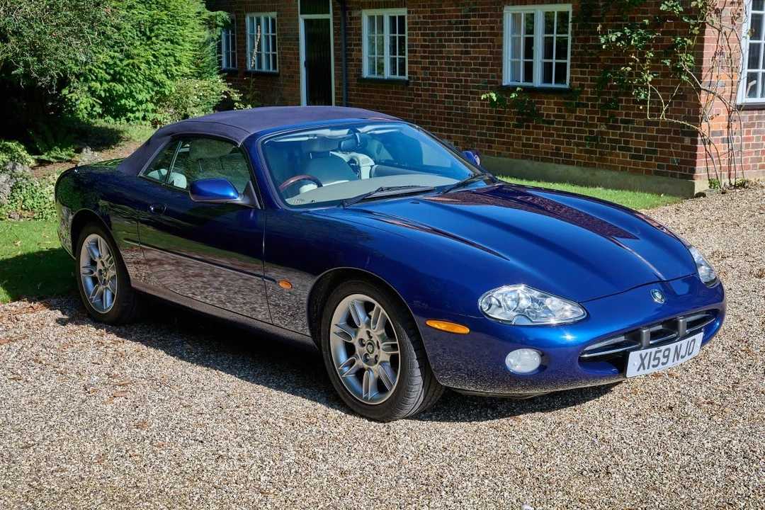 2000 Jaguar X100 XK8 - Image 10 of 30