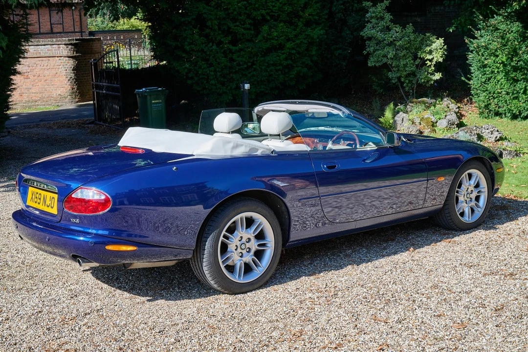 2000 Jaguar X100 XK8 - Image 4 of 30