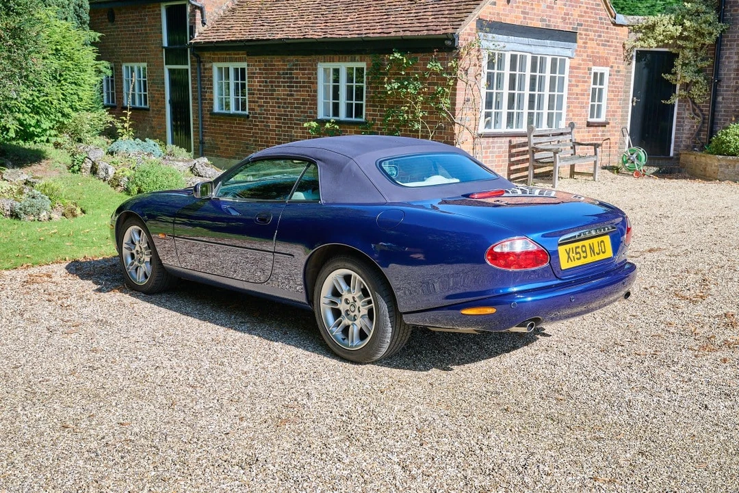 2000 Jaguar X100 XK8 - Image 27 of 30