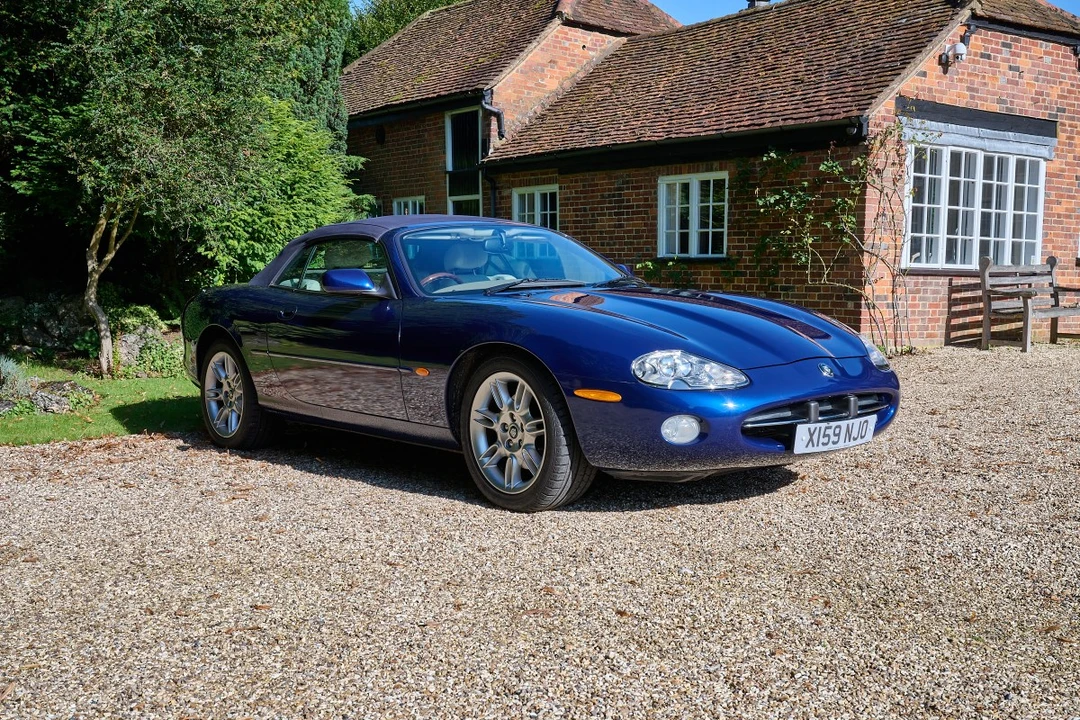 2000 Jaguar X100 XK8 - Image 13 of 30