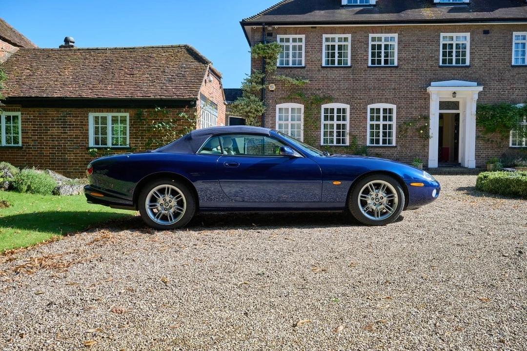 2000 Jaguar X100 XK8 - Image 17 of 30