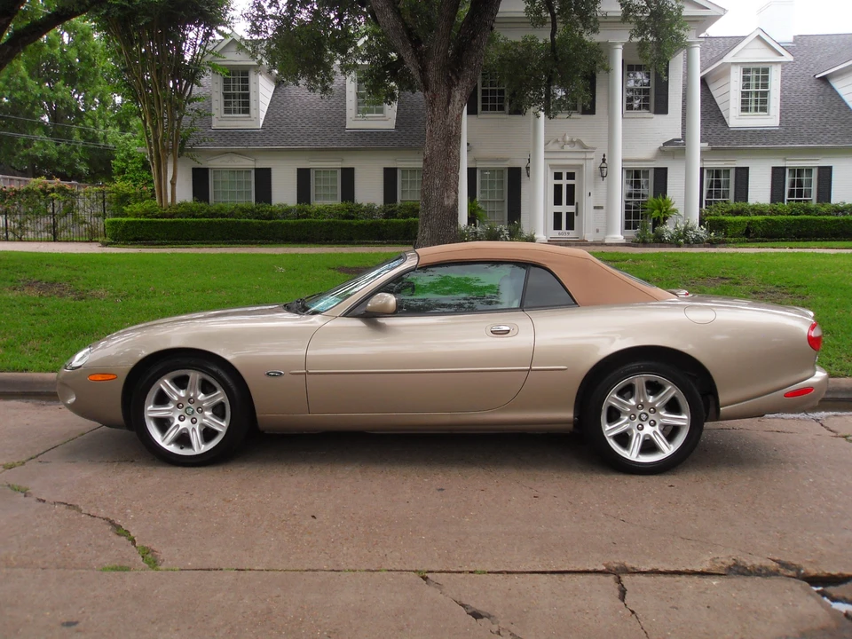 2000 Jaguar X100 XK8 - Image 3 of 31