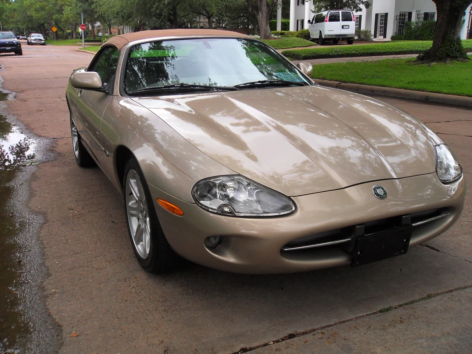 2000 Jaguar X100 XK8 - Image 9 of 31