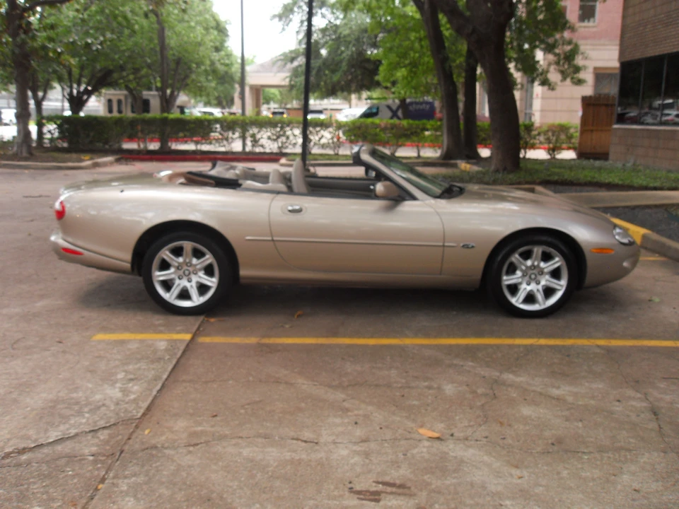 2000 Jaguar X100 XK8 - Image 13 of 31