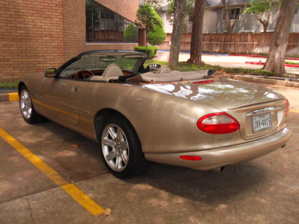 2000 Jaguar X100 XK8 - Image 12 of 31