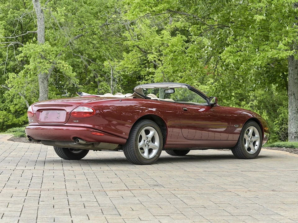 2000 Jaguar X100 XK8 - Image 12 of 31