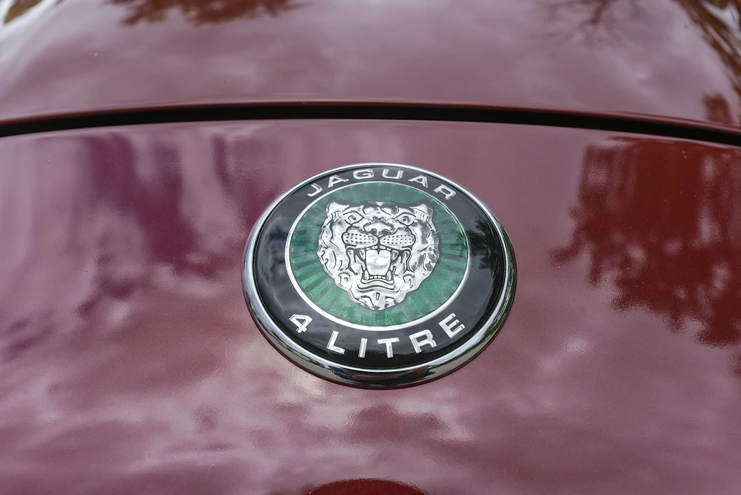 2000 Jaguar X100 XK8 - Image 23 of 31