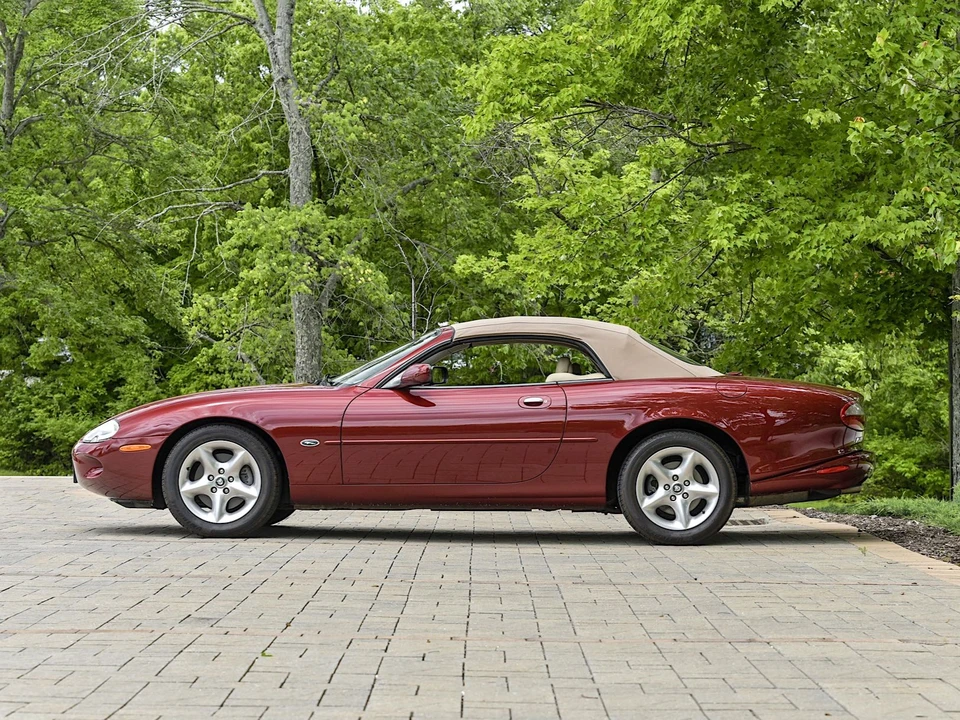2000 Jaguar X100 XK8 - Image 14 of 31