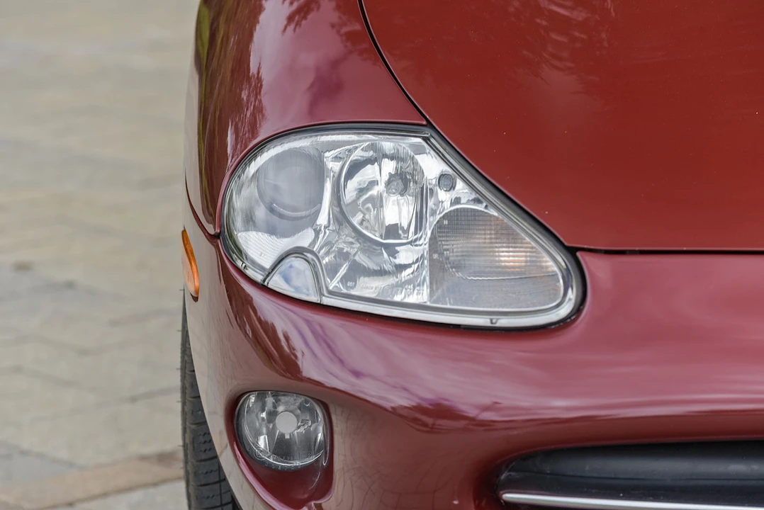 2000 Jaguar X100 XK8 - Image 21 of 31
