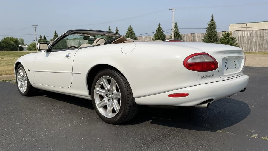 2000 Jaguar X100 XK8 - Image 3 of 12