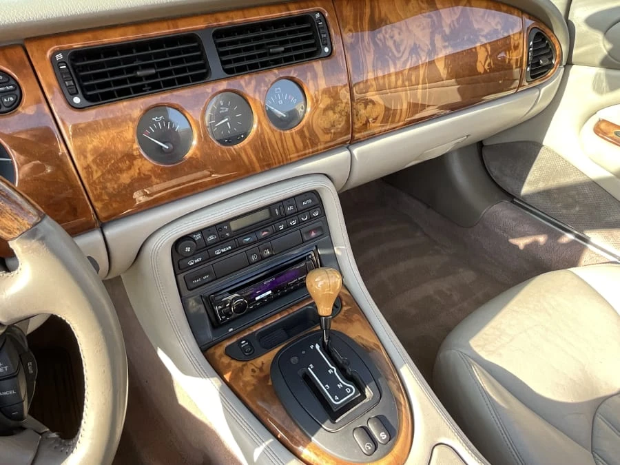 2000 Jaguar X100 XK8 - Image 10 of 12
