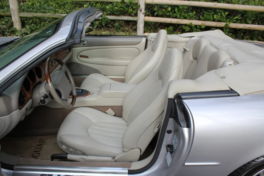 2000 Jaguar X100 XK8 - Image 5 of 6
