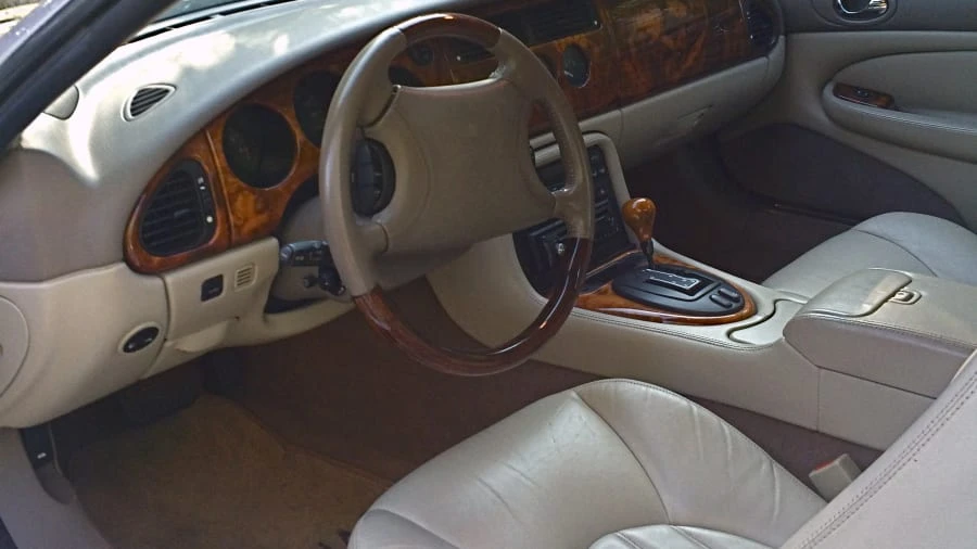 2000 Jaguar X100 XK8 - Image 4 of 8
