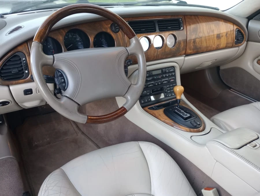 2000 Jaguar X100 XK8 - Image 13 of 17
