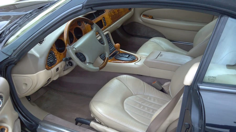 2000 Jaguar X100 XK8 - Image 4 of 6