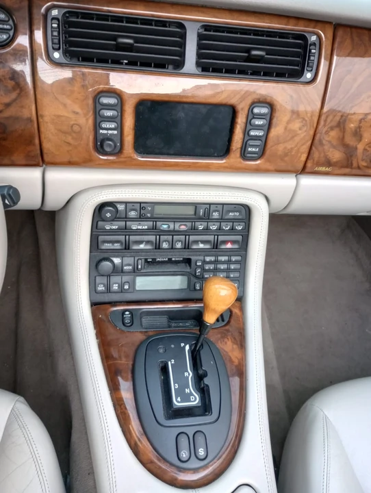 2000 Jaguar X100 XK8 - Image 14 of 22