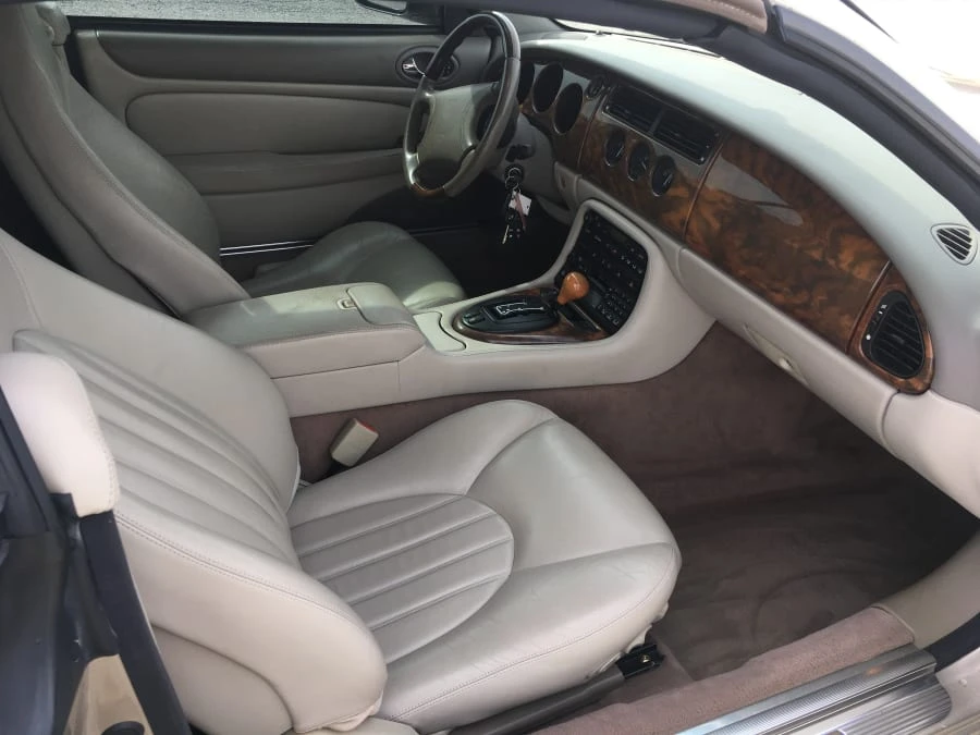 2000 Jaguar X100 XK8 - Image 4 of 7