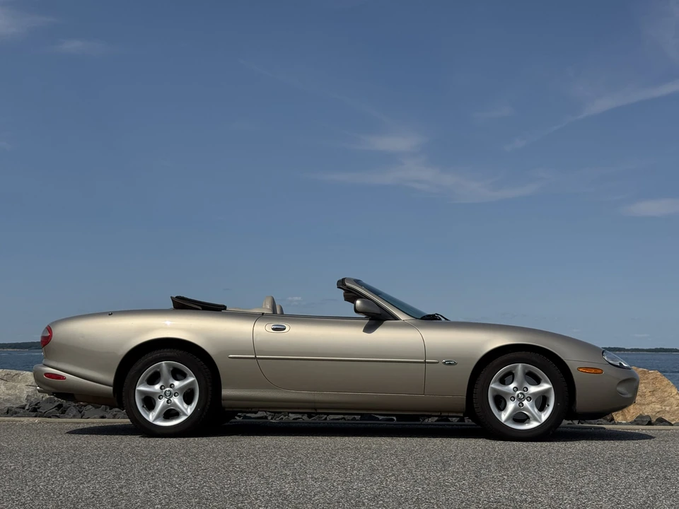 2000 Jaguar X100 XK8 - Image 16 of 31