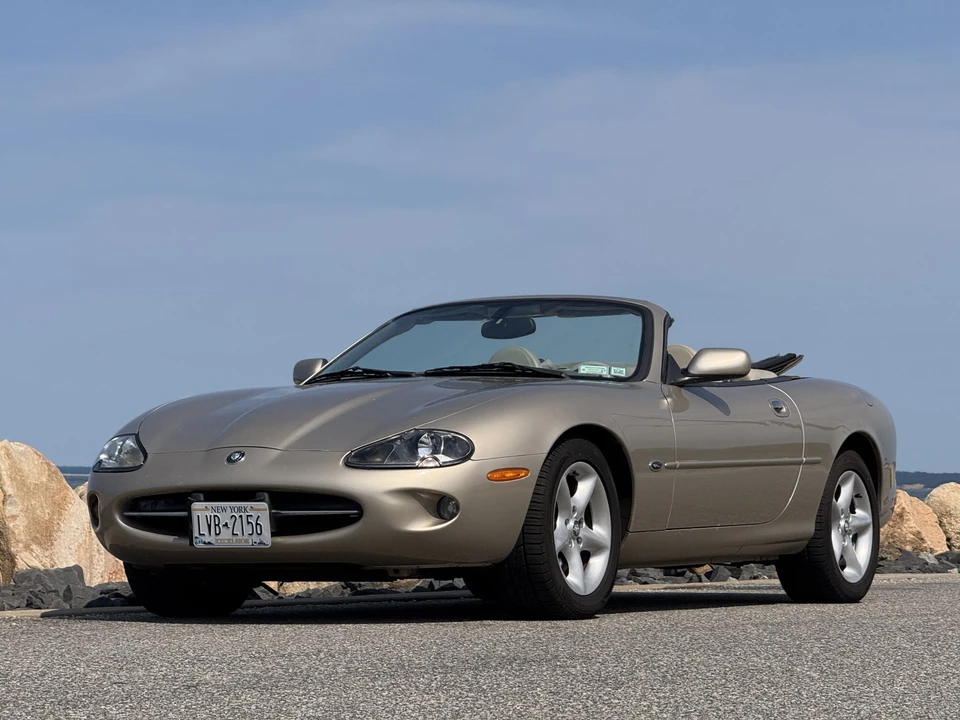 2000 Jaguar X100 XK8 - Image 2 of 31
