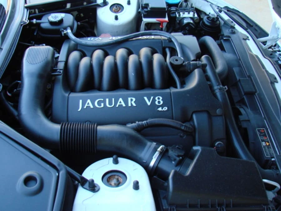 2000 Jaguar X100 XK8 - Image 7 of 9