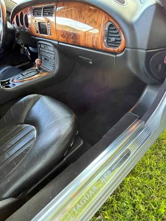 2000 Jaguar X100 XK8 - Image 19 of 27