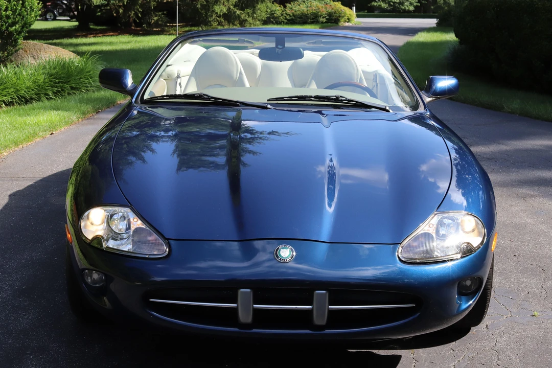 2000 Jaguar X100 XK8 - Image 2 of 31