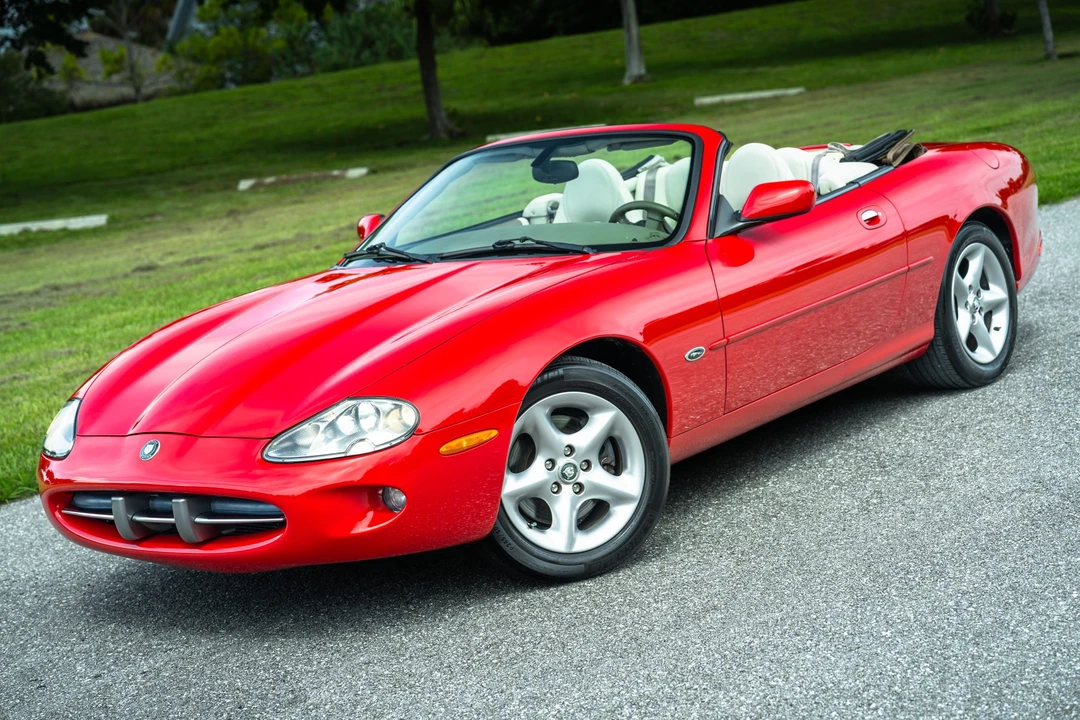 2000 Jaguar X100 XK8 - Image 2 of 31
