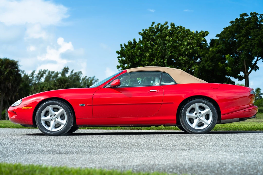 2000 Jaguar X100 XK8 - Image 11 of 31
