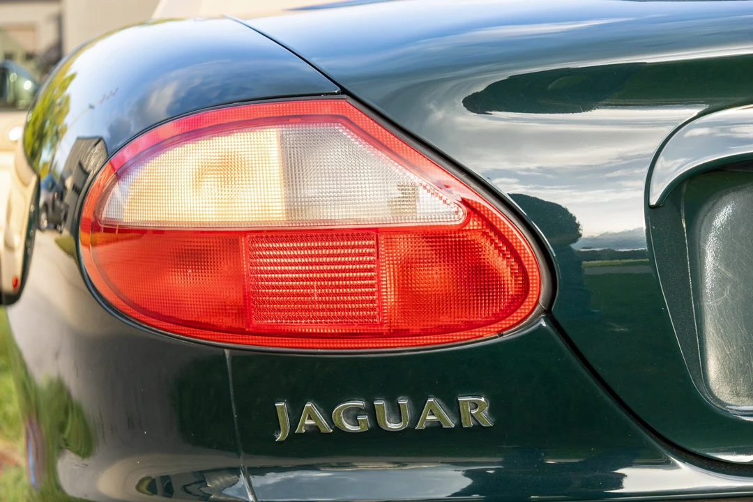 2000 Jaguar X100 XK8 - Image 24 of 31