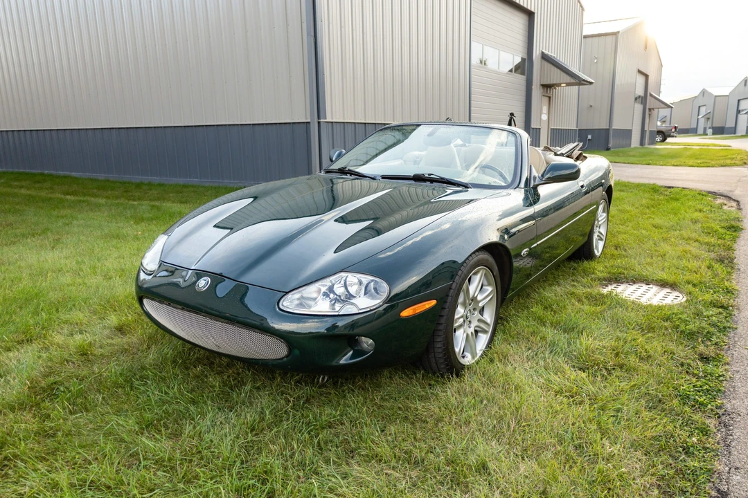 2000 Jaguar X100 XK8 - Image 2 of 31