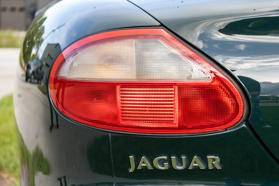 2000 Jaguar X100 XK8 - Image 26 of 31