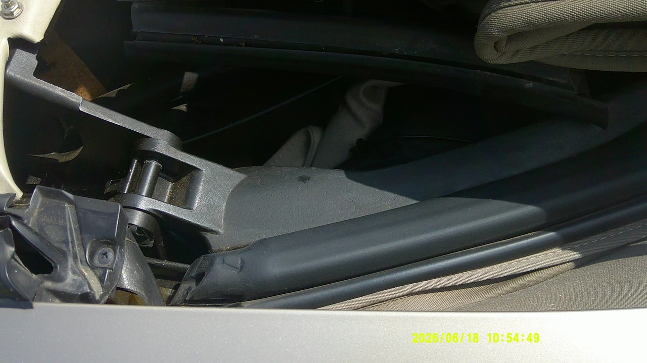 2000 Jaguar X100 XK8 - Image 20 of 31